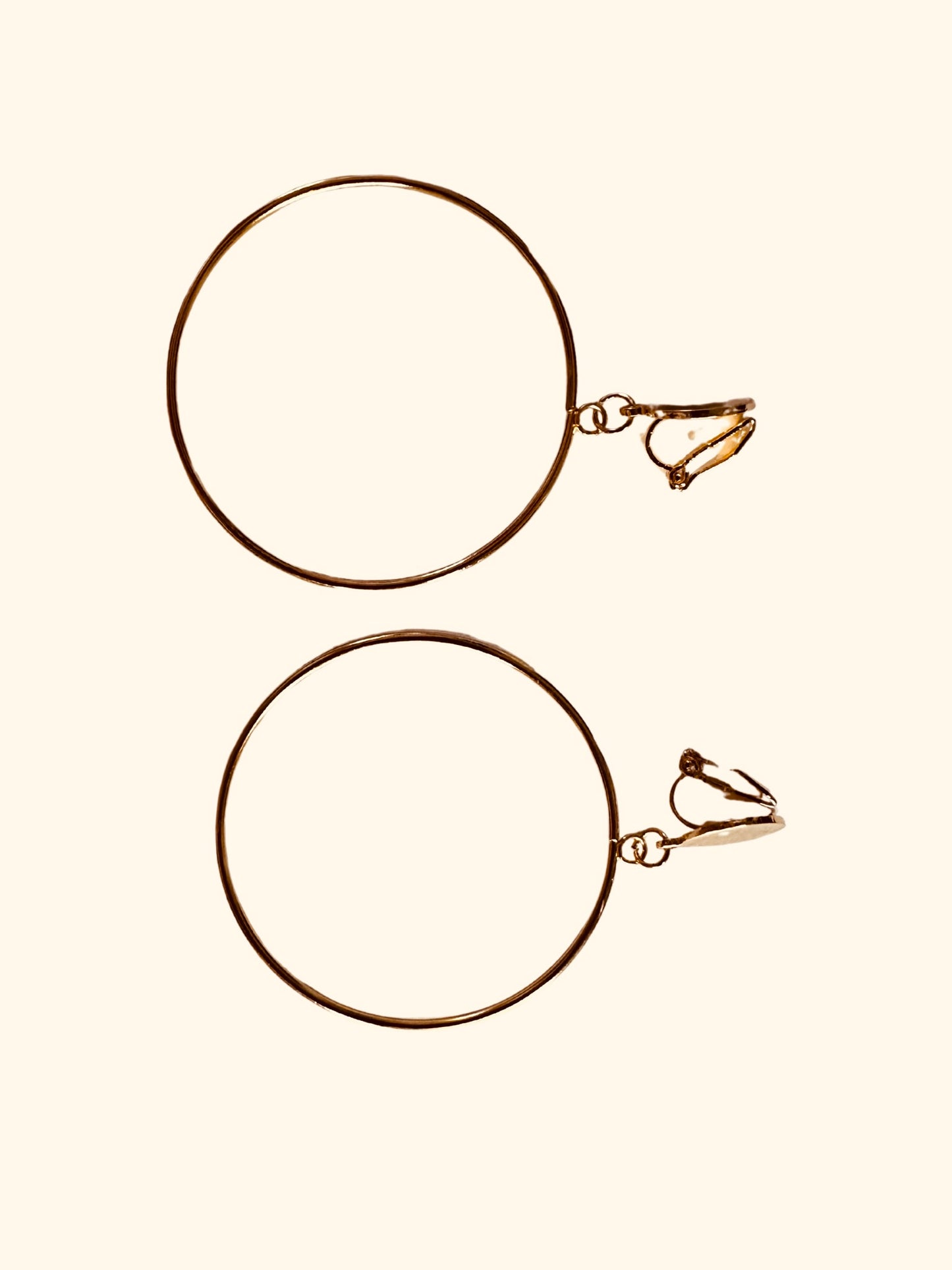 Boucles d’oreilles anneaux à clip