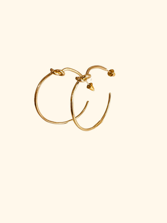 Boucles d’oreilles effet noeux